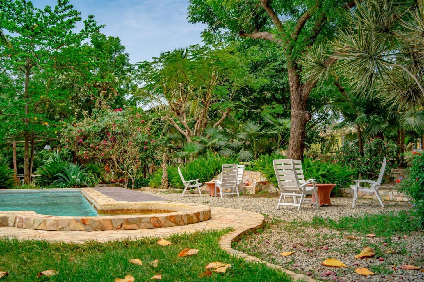 Kokrobite Gardens Restaurant And Guest House Exterior photo