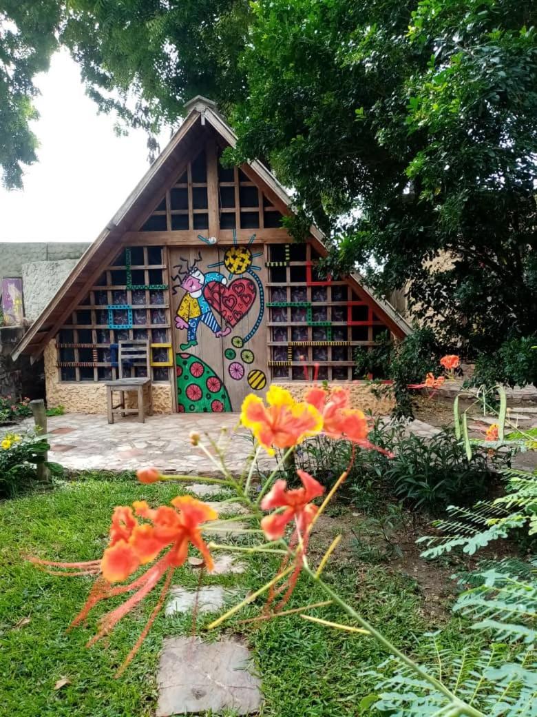 Kokrobite Gardens Restaurant And Guest House Exterior photo